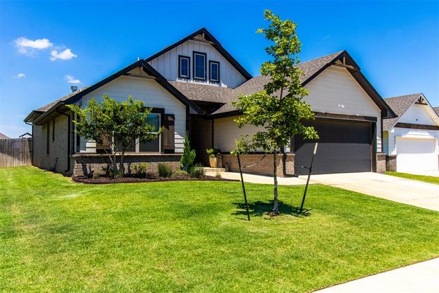 9033 NW 118th Street, Yukon, OK 73099