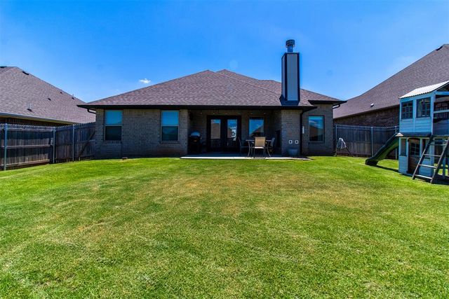 9033 NW 118th Street, Yukon, OK 73099