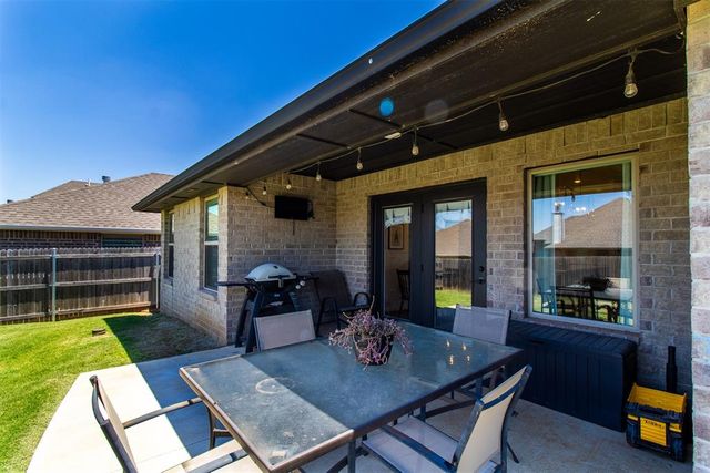 9033 NW 118th Street, Yukon, OK 73099