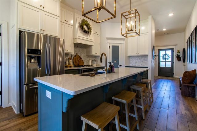 9033 NW 118th Street, Yukon, OK 73099