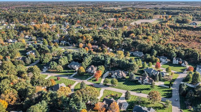 5727 S Bobwhite Avenue, Kalamazoo, MI 49009