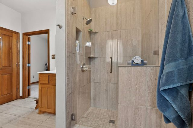 185 Silver Lakes Drive, Sunset, TX 76270