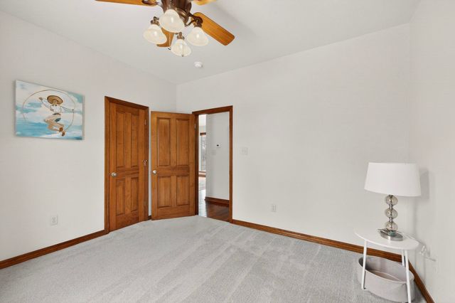 185 Silver Lakes Drive, Sunset, TX 76270