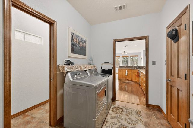 185 Silver Lakes Drive, Sunset, TX 76270