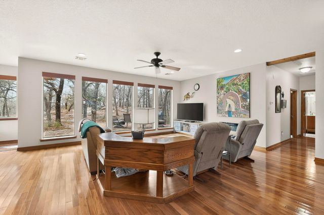 185 Silver Lakes Drive, Sunset, TX 76270