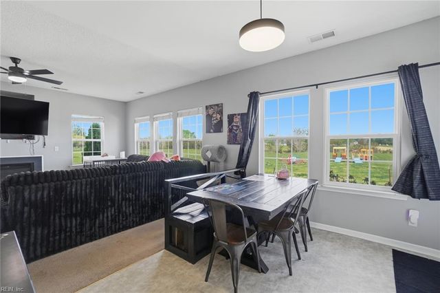 137 Eagleton CIR, Moyock, NC 27958