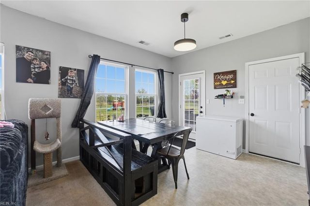 137 Eagleton CIR, Moyock, NC 27958