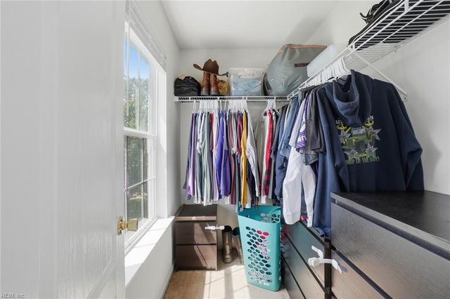 137 Eagleton CIR, Moyock, NC 27958