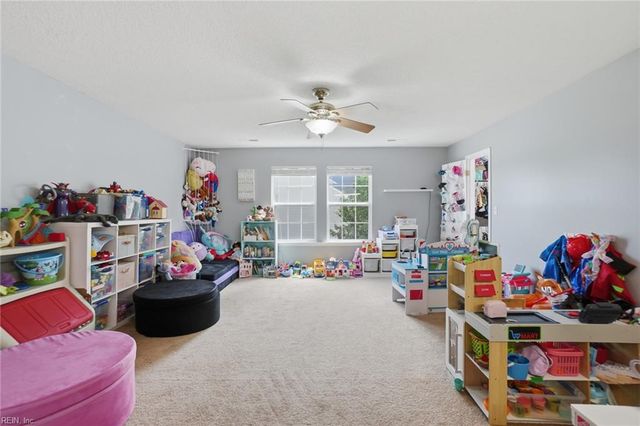 137 Eagleton CIR, Moyock, NC 27958