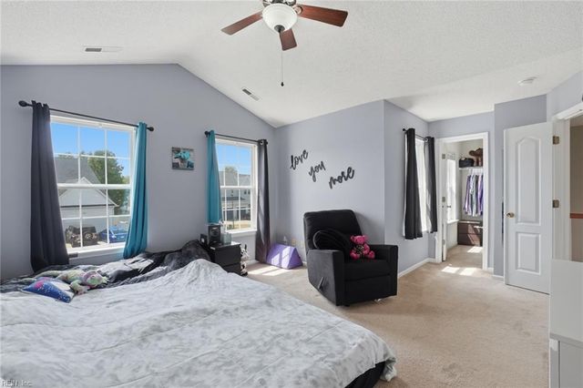 137 Eagleton CIR, Moyock, NC 27958