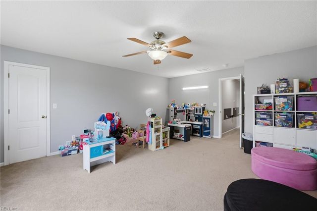 137 Eagleton CIR, Moyock, NC 27958