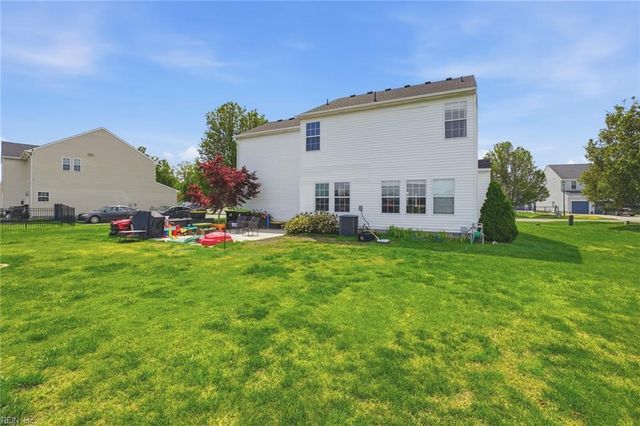 137 Eagleton CIR, Moyock, NC 27958