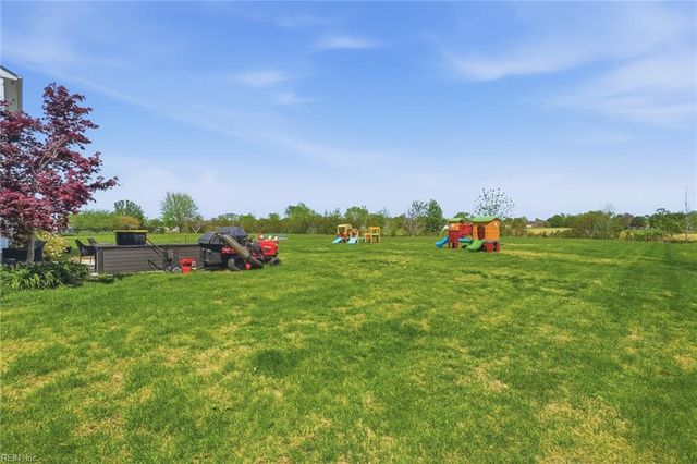 137 Eagleton CIR, Moyock, NC 27958