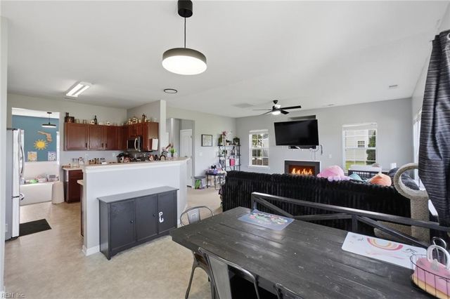 137 Eagleton CIR, Moyock, NC 27958