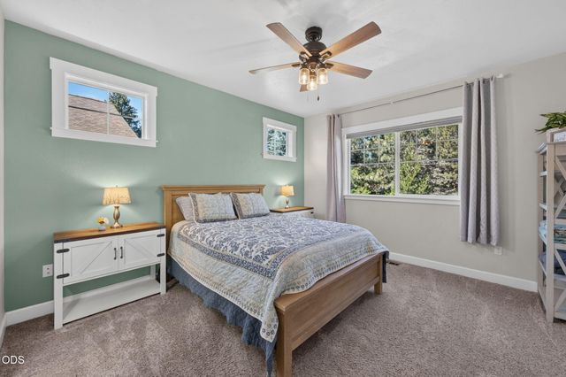 61057 SE Ruby Peak Lane, Bend, OR 97702