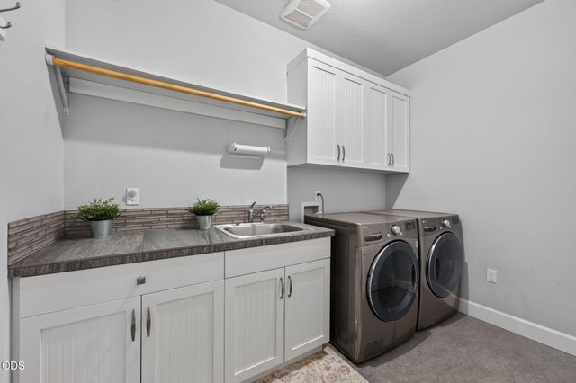 61057 SE Ruby Peak Lane, Bend, OR 97702