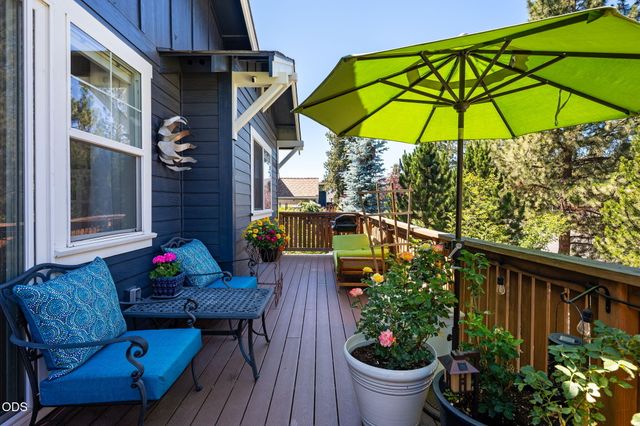 61057 SE Ruby Peak Lane, Bend, OR 97702
