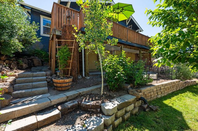 61057 SE Ruby Peak Lane, Bend, OR 97702