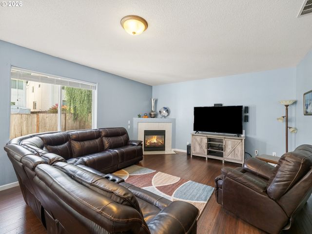 12190 Sw HOLLOW Ln, Tigard, OR 97140