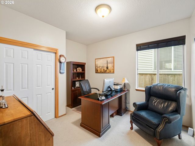 12190 Sw HOLLOW Ln, Tigard, OR 97140