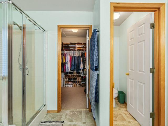 12190 Sw HOLLOW Ln, Tigard, OR 97140