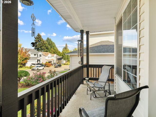 12190 Sw HOLLOW Ln, Tigard, OR 97140