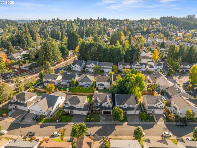 12190 Sw HOLLOW Ln, Tigard, OR 97140