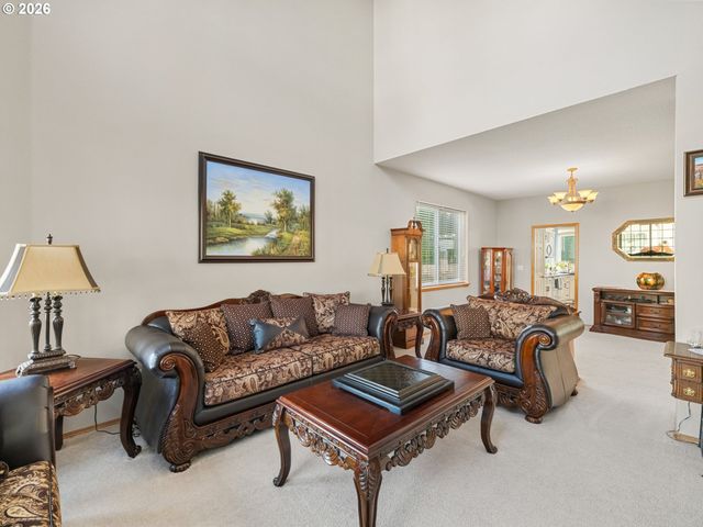 12190 Sw HOLLOW Ln, Tigard, OR 97140