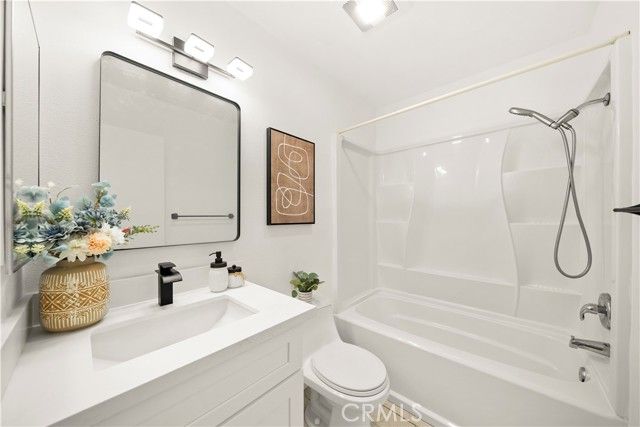 69 Alicante Aisle, Irvine, CA 92614
