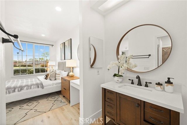 69 Alicante Aisle, Irvine, CA 92614