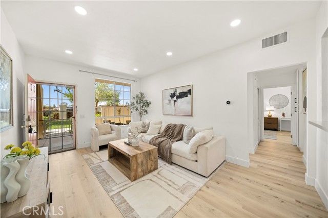 69 Alicante Aisle, Irvine, CA 92614