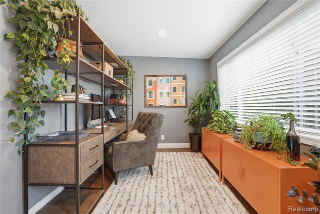 373 Hillcrest Avenue, Grosse Pointe Farms, MI 48236