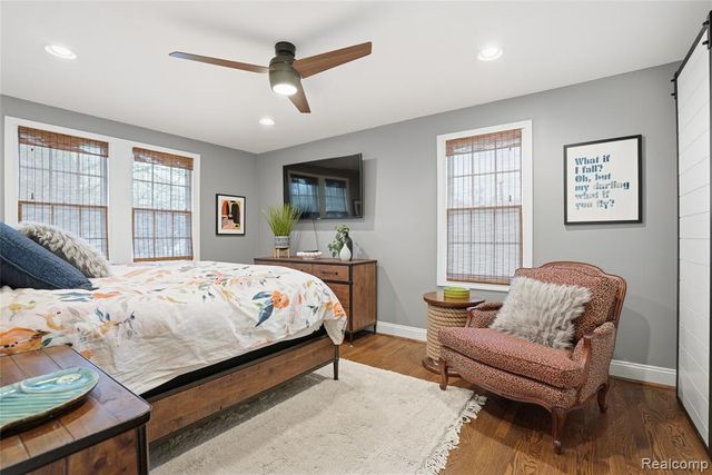 373 Hillcrest Avenue, Grosse Pointe Farms, MI 48236