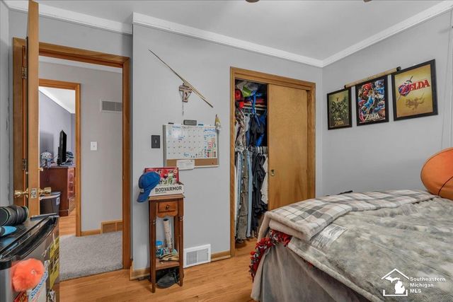 14562 Burns Street, Southgate, MI 48195