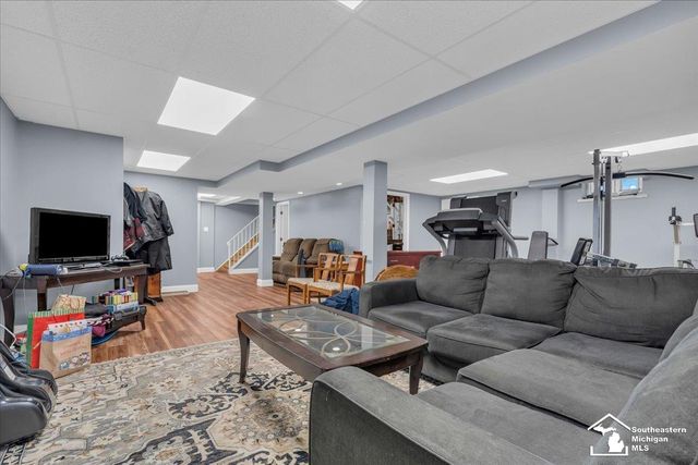 14562 Burns Street, Southgate, MI 48195