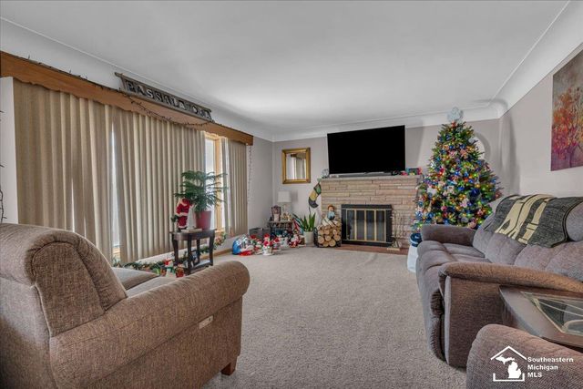 14562 Burns Street, Southgate, MI 48195