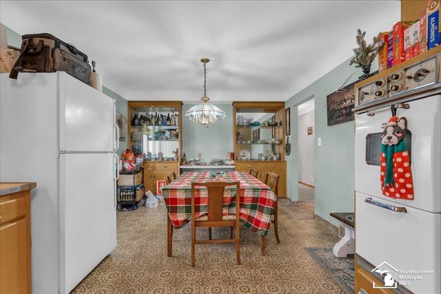 14562 Burns Street, Southgate, MI 48195