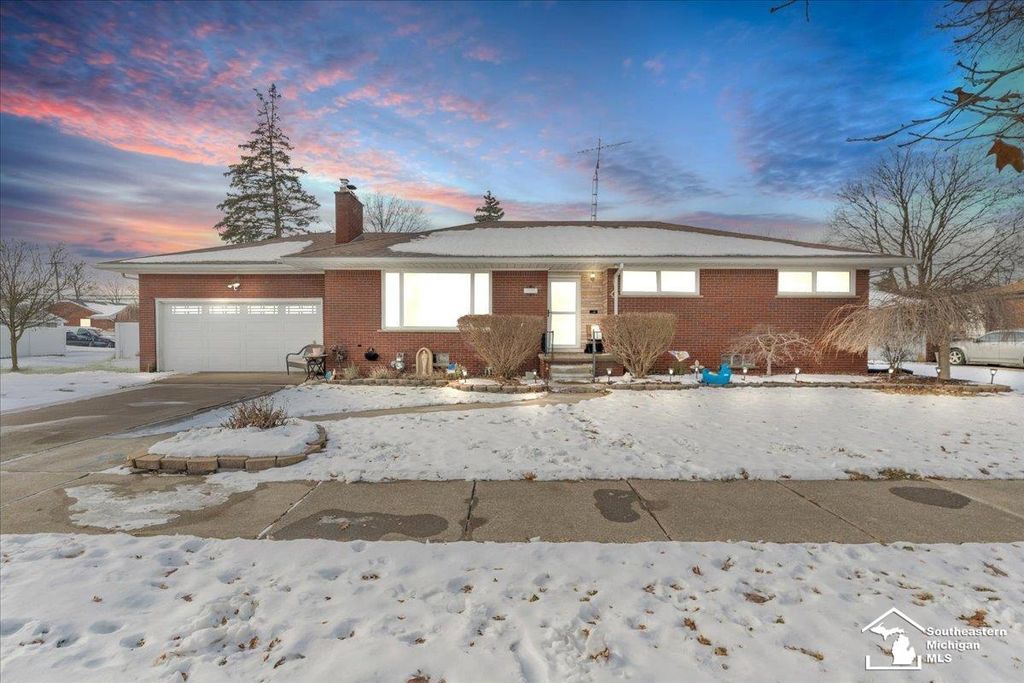 14562 Burns Street, Southgate, MI 48195