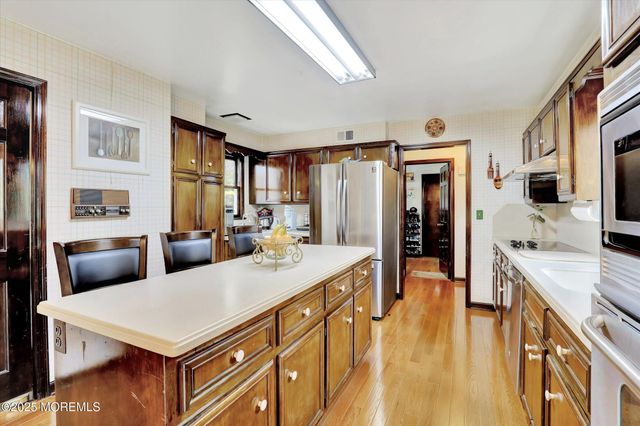 45 Galloping Hill Circle, Holmdel, NJ 07733