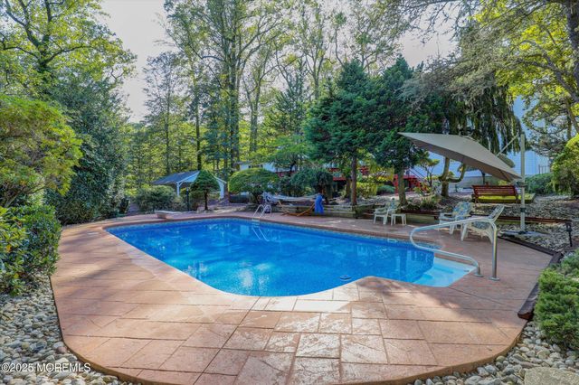 45 Galloping Hill Circle, Holmdel, NJ 07733