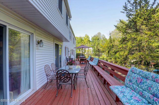 45 Galloping Hill Circle, Holmdel, NJ 07733