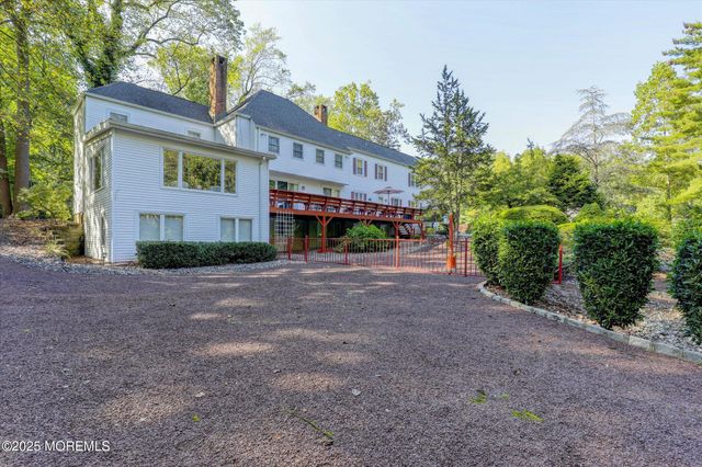 45 Galloping Hill Circle, Holmdel, NJ 07733