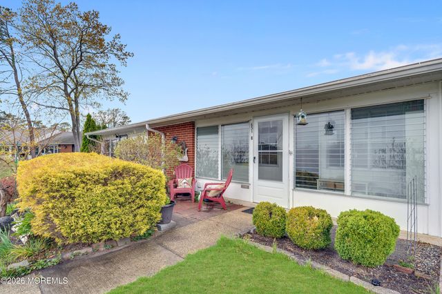 651B Plymouth Drive B, Lakewood, NJ 08701