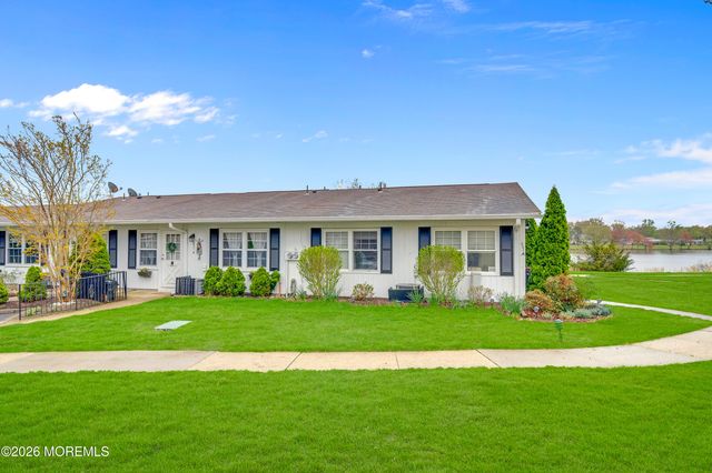 651B Plymouth Drive B, Lakewood, NJ 08701