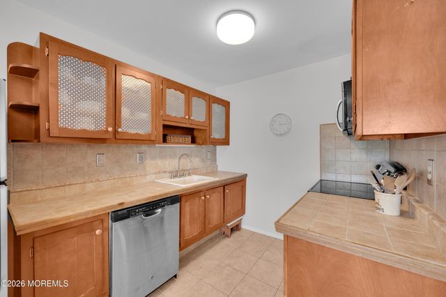 651B Plymouth Drive B, Lakewood, NJ 08701