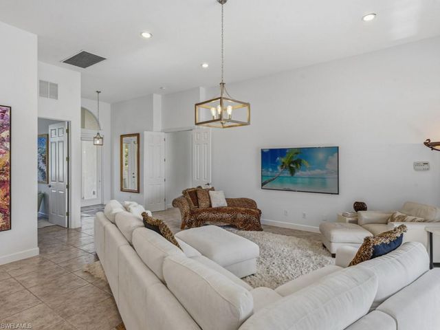 524 Spinnaker DR, Marco Island, FL 34145