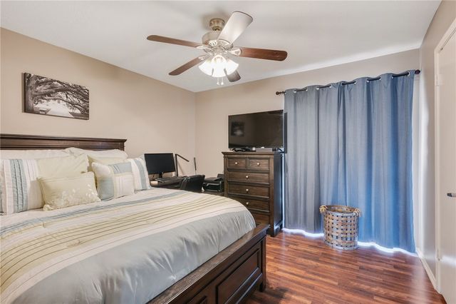 1902 Dartmouth Q-4, College Station, TX 77840