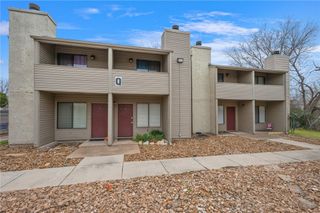 1902 Dartmouth Q-4, College Station, TX 77840