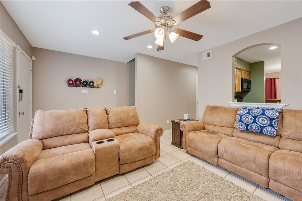 1902 Dartmouth Q-4, College Station, TX 77840 — photo 2