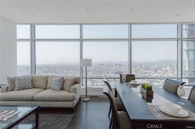 900 W Olympic Boulevard 36B, Los Angeles, CA 90015